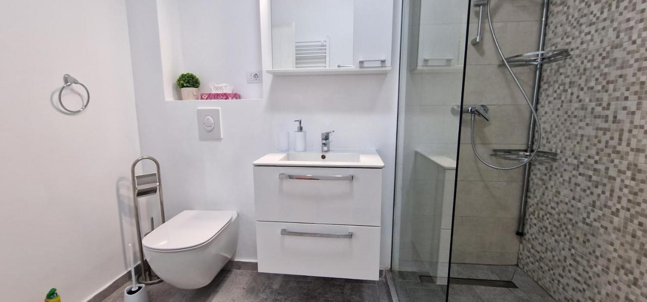 Joy'S Apartment 2 Constanta Ngoại thất bức ảnh